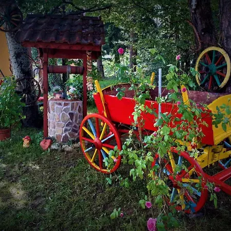 Вили Ловен Рай Holiday home