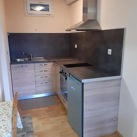 Вили Ловен Рай *